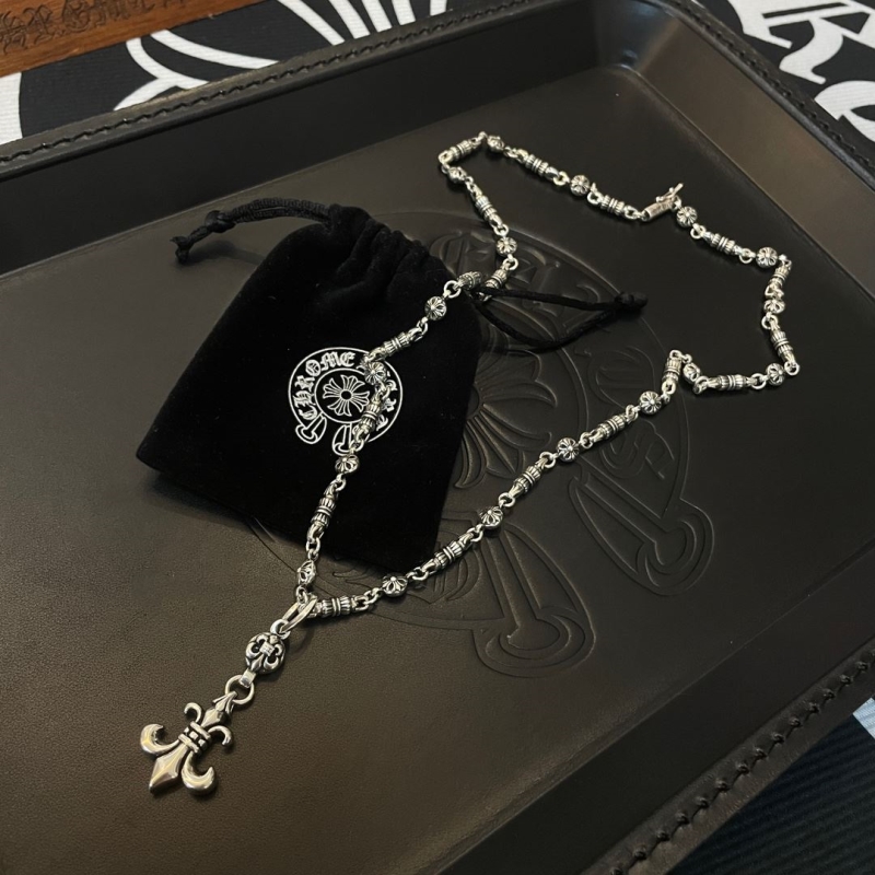 Ch**me He**ts necklaces